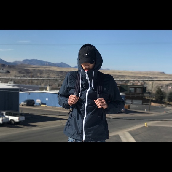 Meet your Posher, Julian - Picture 1 of 1